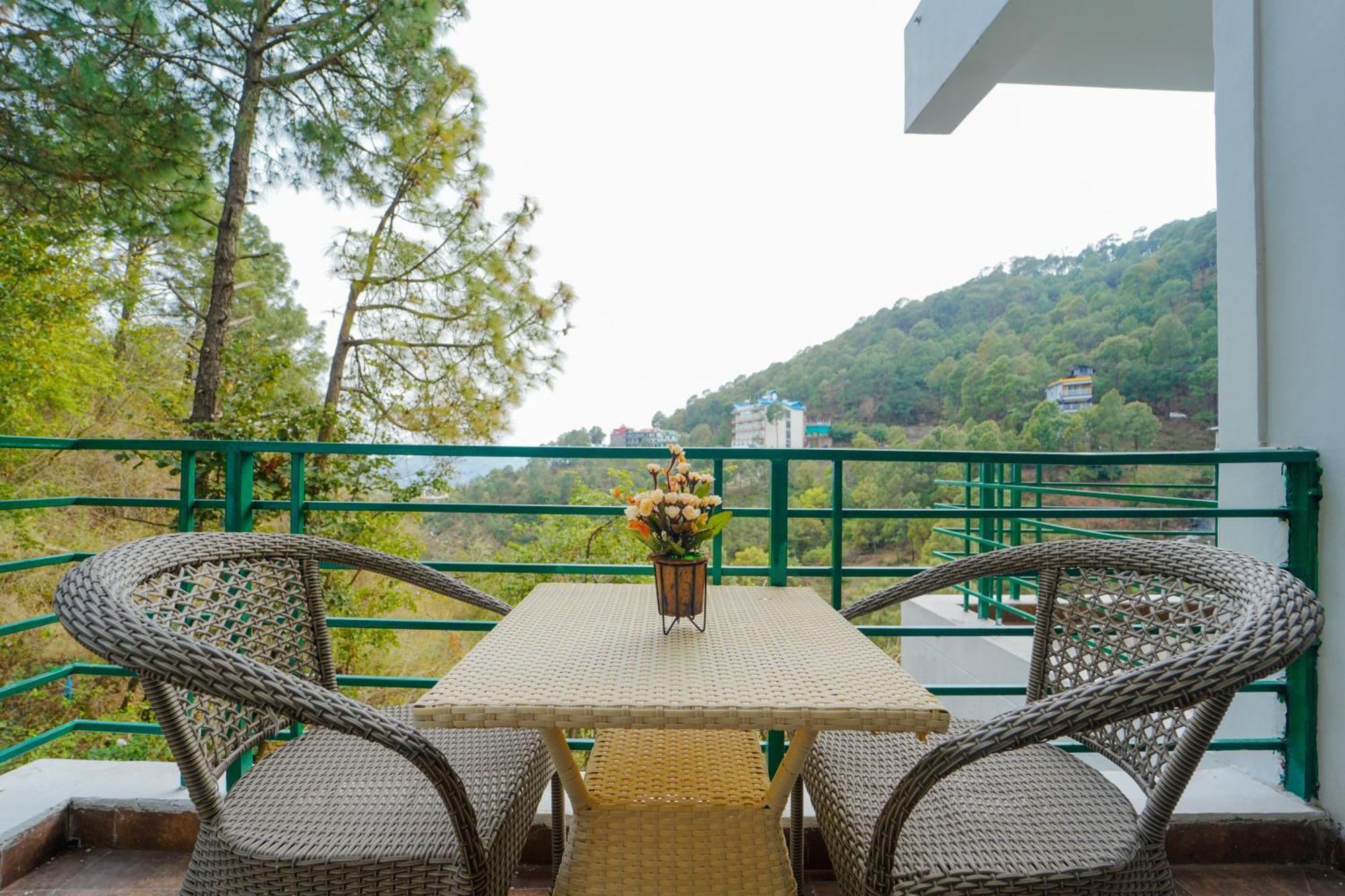 Hotel Kasauli View !! Balcony Rooms ! Terrace ! Restaurant ! Main Highway ! Garden !! Esterno foto
